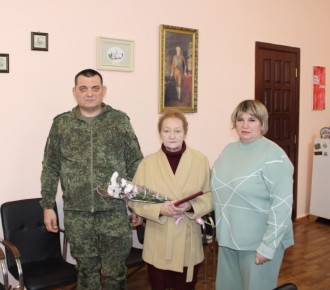 Матери нашего земляка, участнику специальной военной операции, Указом Президента России Владимира Владимировича Путина посмертно присвоена государственная награда — орден Мужества