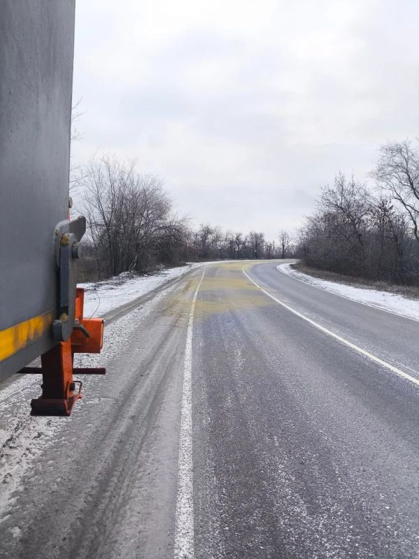 Дорожные службы региона продолжают следить за оперативной обстановкой на автодорогах республики Дорожные службы региона продолжают следить за оперативной обстановкой на автодорогах республики