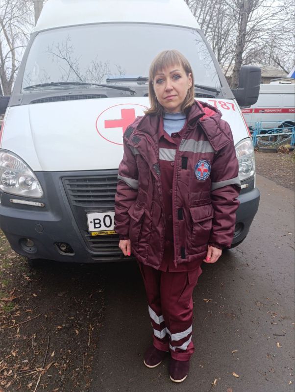 В Луганский центр медицины катастроф пришло письмо от жительницы Славяносербского района Республики с просьбой выразить благодарность фельдшеру скорой медицинской помощи Алёне Стадник