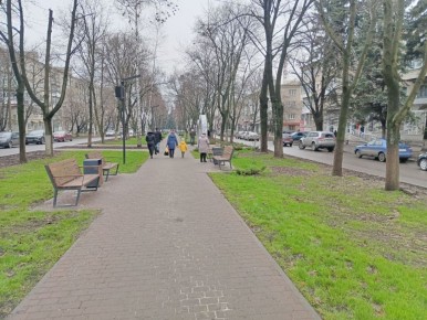 Уважаемые ровенчане!. С большой радостью приглашаем вас разделить с нами торжественное событие – открытие аллеи по улице Ленина! Эти работы проводились в рамках реализации проекта «Благоустройство аллеи, г. Ровеньки, ул....