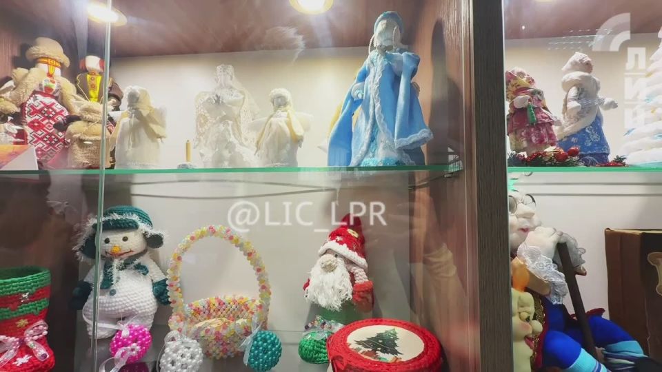 Мастера клуба «Левша» Луганского центра народного творчества, участники СВО и их дети представили более двух тыс