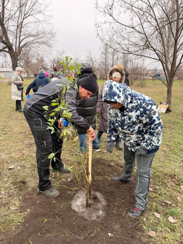 В Луганске начал работу экоагроклуб В Луганске начал работу экоагроклуб