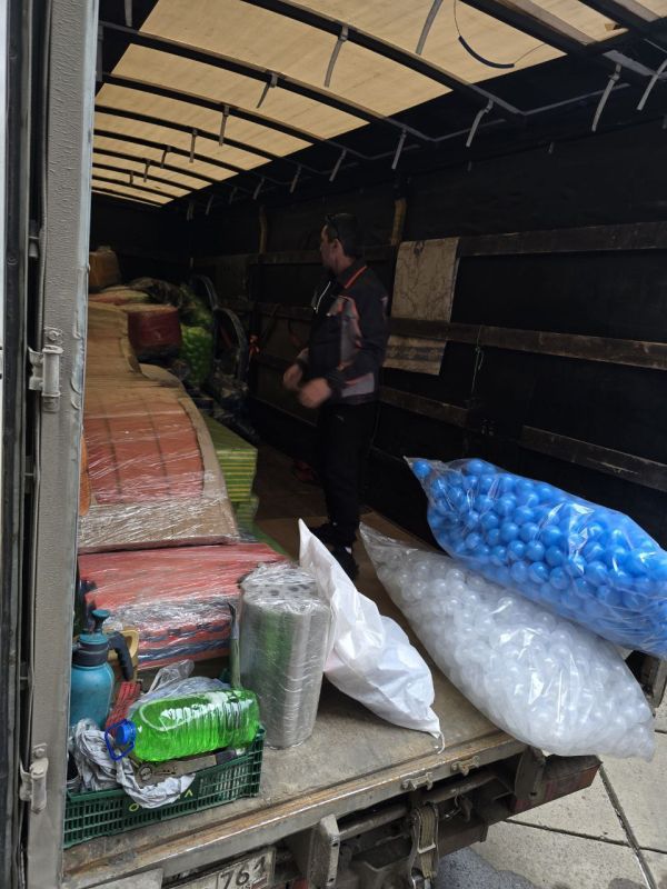 Новый спортивно-игровой комплекс для детей в Ровеньках! Новый спортивно-игровой комплекс для детей в Ровеньках!