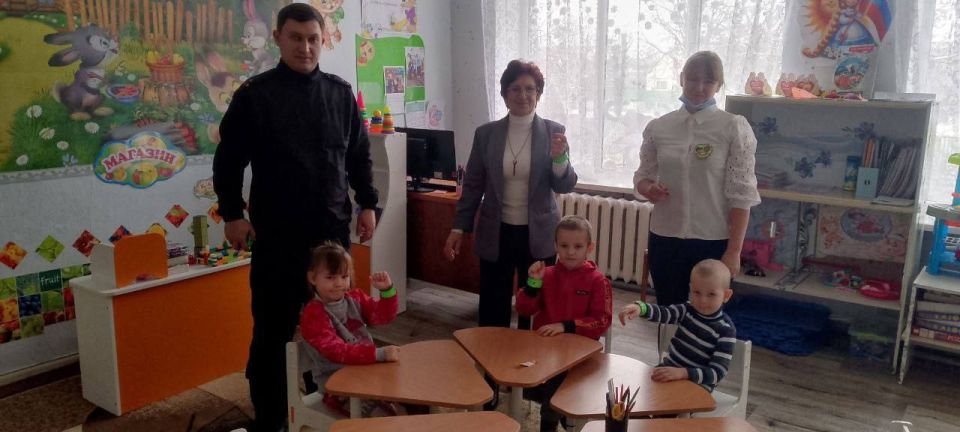 Светлячки безопасности и путешествие в Страну Светофорию! Светлячки безопасности и путешествие в Страну Светофорию!