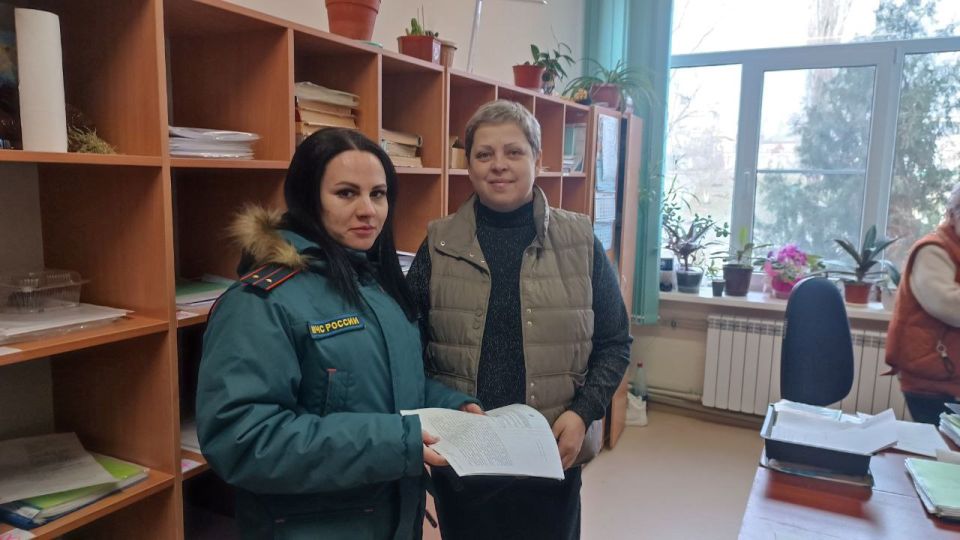 Отдел надзорной деятельности и профилактической работы по городу Северодонецку УНД и ПР ГУ МЧС России по ЛНР провел комплекс профилактических мероприятий в общеобразовательных учреждениях в целях предупреждения возникновения... Отдел надзорной деятельности и профилактической работы по городу Северодонецку УНД и ПР ГУ МЧС России по ЛНР провел комплекс профилактических мероприятий в общеобразовательных учреждениях в целях предупреждения возникновения...