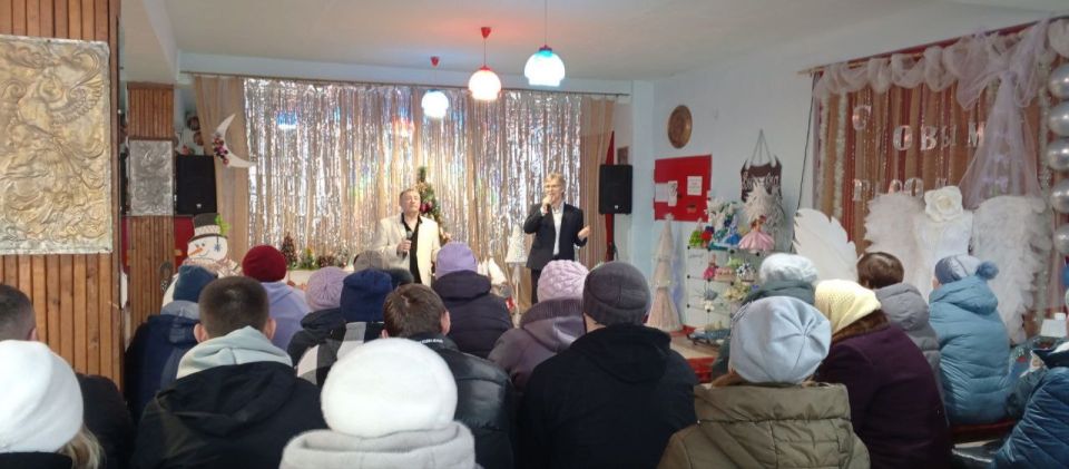 В доме культуры с. Передельское состоялся незабываемый концерт, подаривший жителям массу положительных эмоций и ярких впечатлений В доме культуры с. Передельское состоялся незабываемый концерт, подаривший жителям массу положительных эмоций и ярких впечатлений