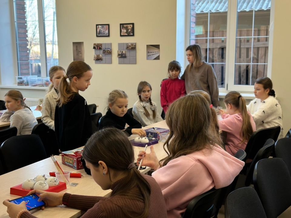 «Крепкая семья» организовала праздник для детей из Луганска и Александровска «Крепкая семья» организовала праздник для детей из Луганска и Александровска