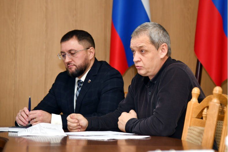 В Администрации Свердловска обсудили реализацию Концепции воспитательной работы «Луганский характер» В Администрации Свердловска обсудили реализацию Концепции воспитательной работы «Луганский характер»