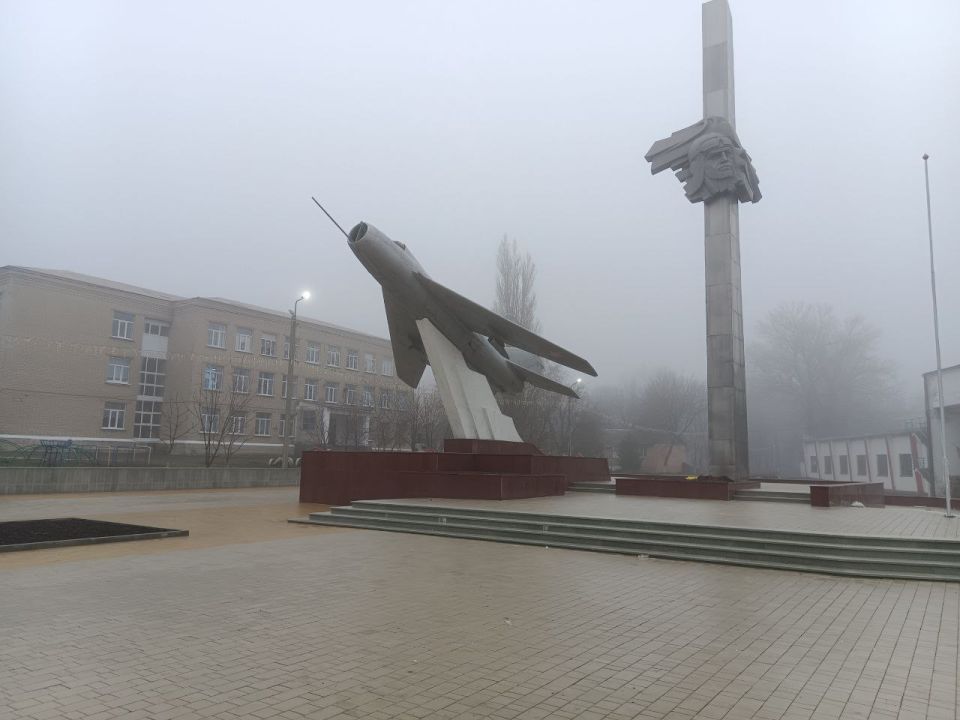 Подрядная организация шефа-региона ведет работы по реконструкции площади Коми Подрядная организация шефа-региона ведет работы по реконструкции площади Коми
