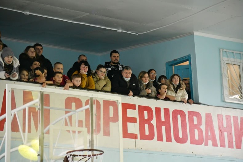 Новогодний турнир по мини-футболу зажег звезды в свердловском «Шахтере» Новогодний турнир по мини-футболу зажег звезды в свердловском «Шахтере»