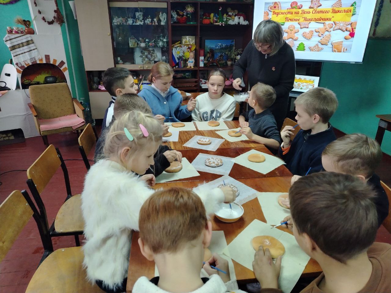 В филиале «Клуб пгт Вергулевка» прошел мастер-класс по приготовлению праздничных пряников «Николайчики» В филиале «Клуб пгт Вергулевка» прошел мастер-класс по приготовлению праздничных пряников «Николайчики»