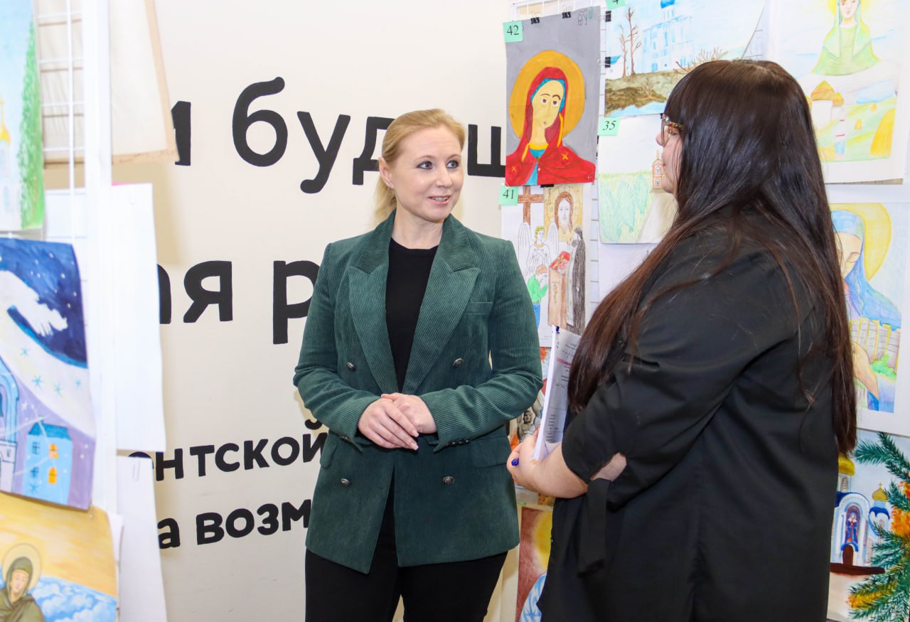 В Луганске в 11-й раз проходит творческий конкурс «Край луганский православный» В Луганске в 11-й раз проходит творческий конкурс «Край луганский православный»