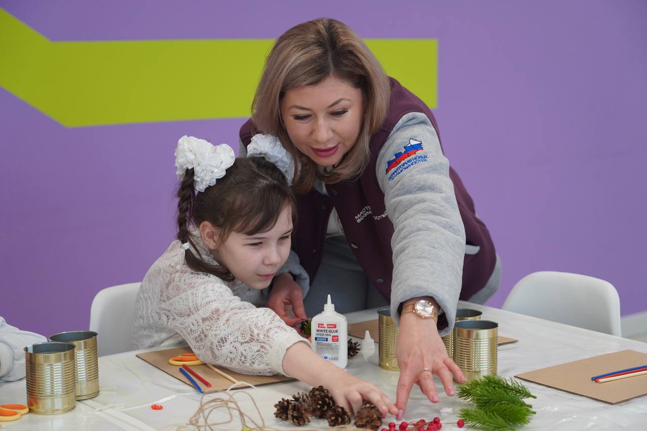Место, где рождается чудо. В Доме молодёжи прошла Новогодняя мастерская по изготовлению свечей для детей с ограниченными возможностями Место, где рождается чудо. В Доме молодёжи прошла Новогодняя мастерская по изготовлению свечей для детей с ограниченными возможностями