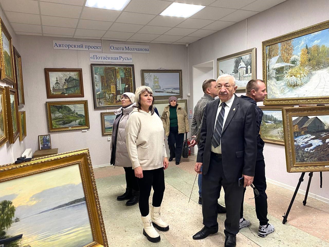 Марина Филиппова: Уникальная выставка "Потаённая Русь" открылась в Новоайдарском краеведческом музее Марина Филиппова: Уникальная выставка "Потаённая Русь" открылась в Новоайдарском краеведческом музее