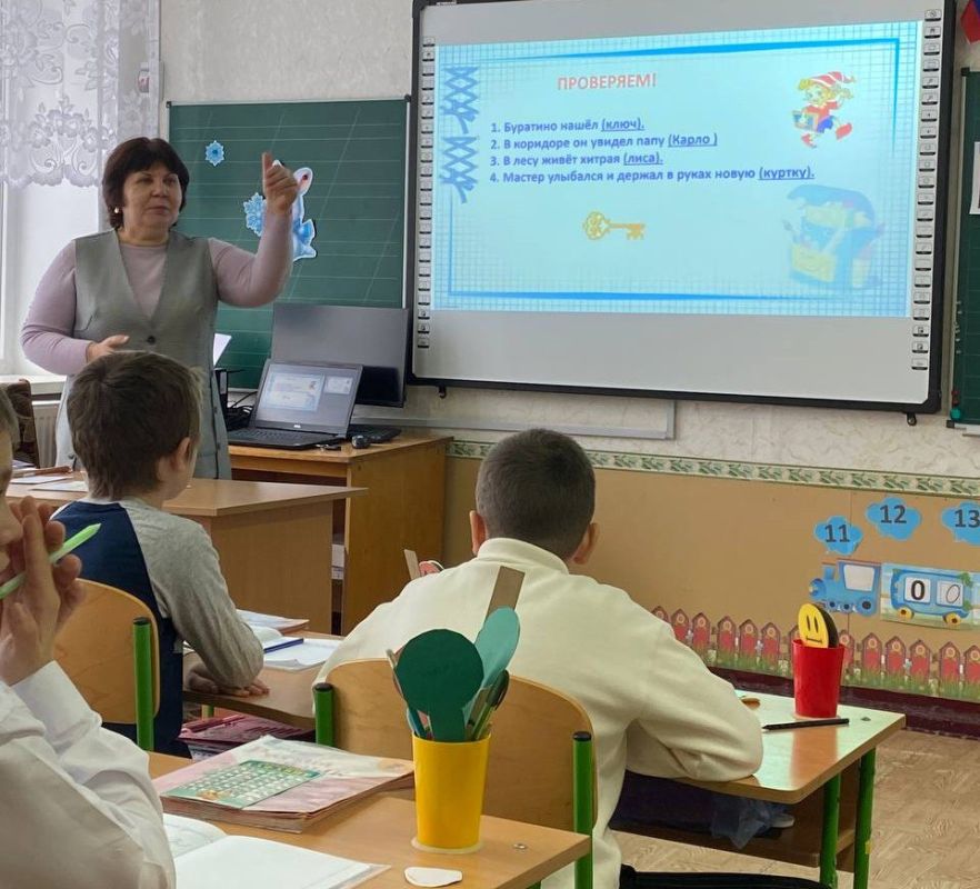 Успех Недели открытых уроков в Меловской средней школе: Педагоги демонстрируют мастерство, дети — знания Успех Недели открытых уроков в Меловской средней школе: Педагоги демонстрируют мастерство, дети — знания