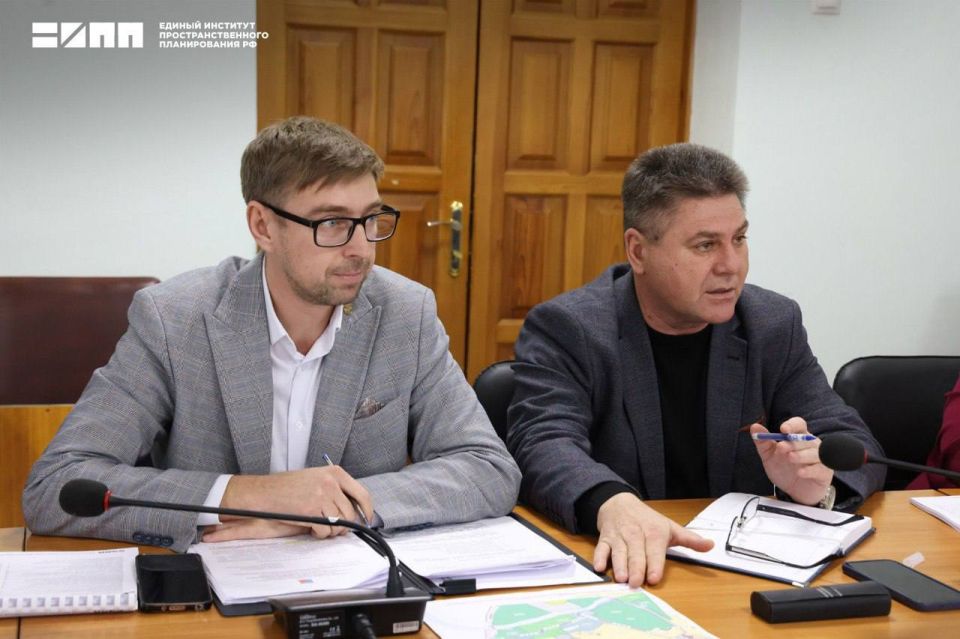 Единый институт пространственного планирования (ЕИПП) РФ предложил возродить в Станично-Луганском муниципальном округе тепличные и рыбоводческие хозяйства Единый институт пространственного планирования (ЕИПП) РФ предложил возродить в Станично-Луганском муниципальном округе тепличные и рыбоводческие хозяйства