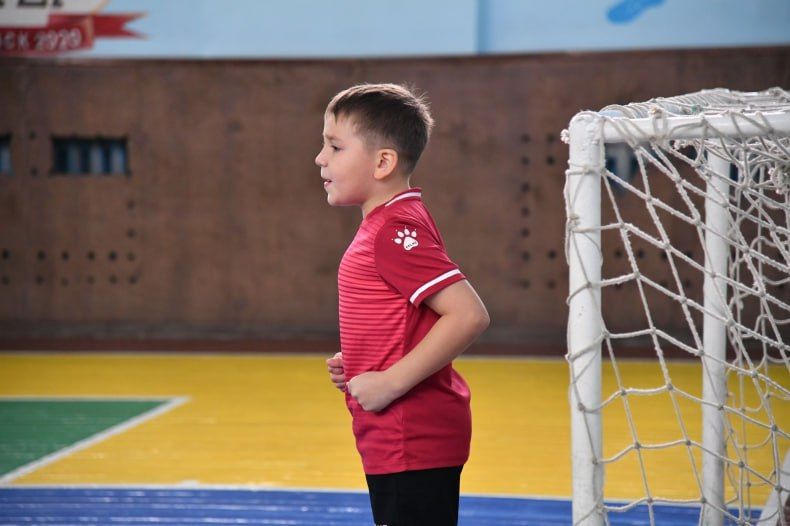 Новогодний турнир по мини-футболу зажег звезды в свердловском «Шахтере» Новогодний турнир по мини-футболу зажег звезды в свердловском «Шахтере»