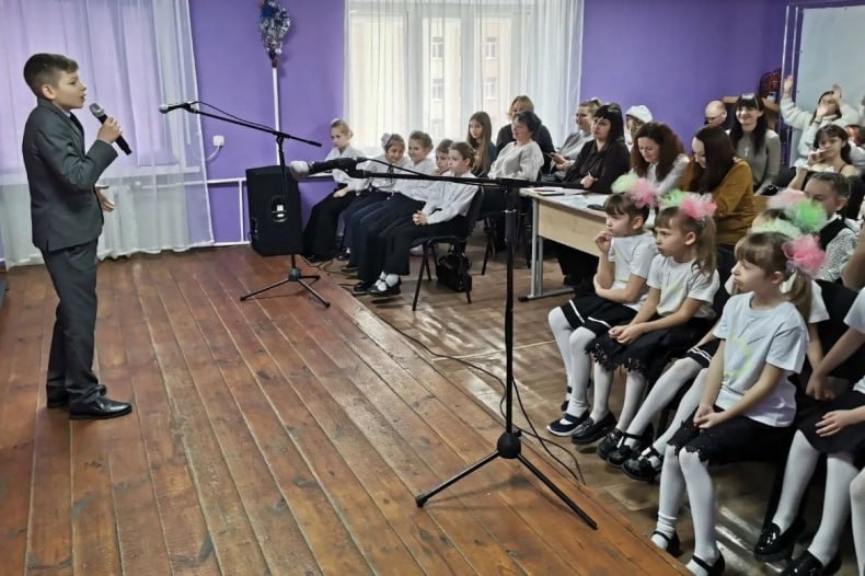 В Свердловском ЦДЮТ «Мечта» прошел настоящий праздник музыки – муниципальный конкурс эстрадной песни «Песенный серпантин» В Свердловском ЦДЮТ «Мечта» прошел настоящий праздник музыки – муниципальный конкурс эстрадной песни «Песенный серпантин»