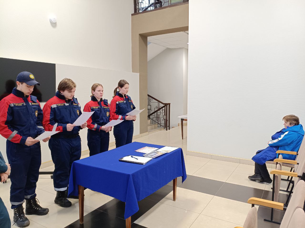 Профилактический инструктаж для сотрудников Дворца культуры Строителей от МЧС и добровольцев «СТИмул» Профилактический инструктаж для сотрудников Дворца культуры Строителей от МЧС и добровольцев «СТИмул»