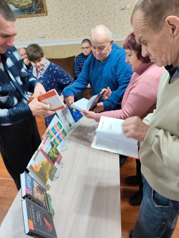 Почти 7000 книг из Алтайского края пополнили библиотеки Славяносербского округа Почти 7000 книг из Алтайского края пополнили библиотеки Славяносербского округа