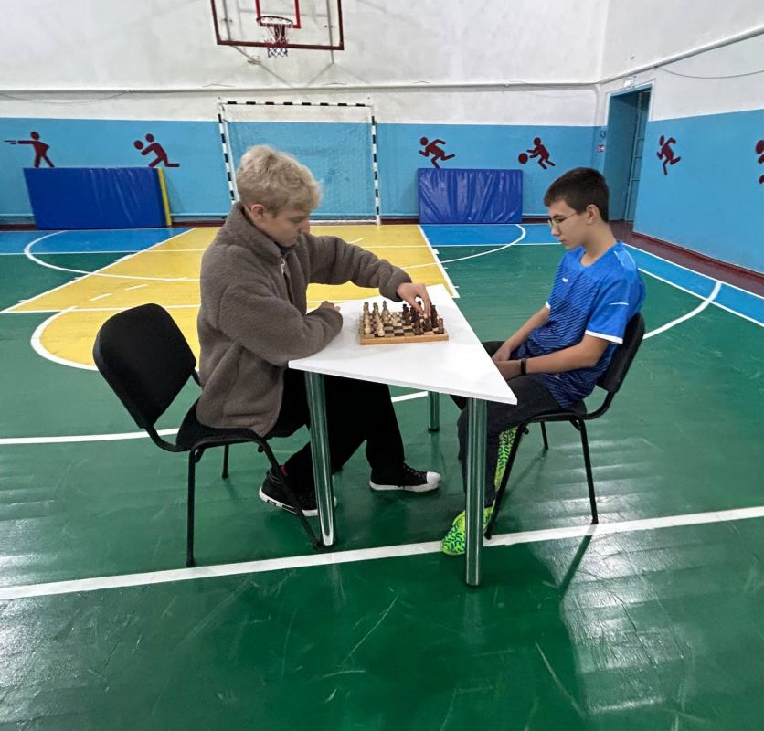 Шахматный турнир – это развитие памяти и внимания, смекалки и математических способностей, логики и фантазии Шахматный турнир – это развитие памяти и внимания, смекалки и математических способностей, логики и фантазии