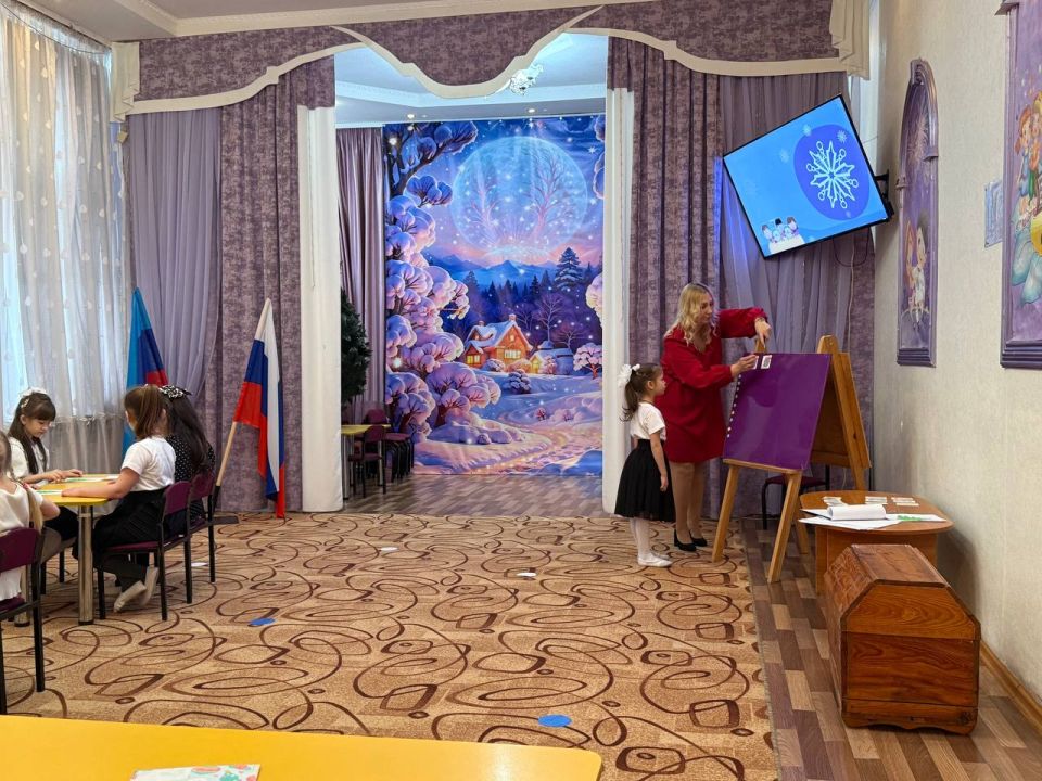 В детском саду «Ладушки» прошло открытое занятие кружковой деятельности «Английский для дошкольников», которое было организовано для родительской общественности В детском саду «Ладушки» прошло открытое занятие кружковой деятельности «Английский для дошкольников», которое было организовано для родительской общественности