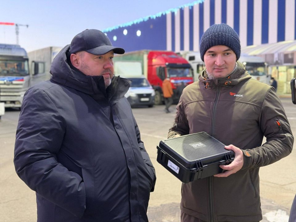 34 гуманитарная колонна «Единой России» из Татарстана доставила очередной груз для жителей ЛНР 34 гуманитарная колонна «Единой России» из Татарстана доставила очередной груз для жителей ЛНР