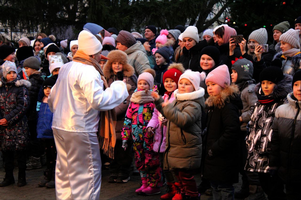 Праздничная атмосфера наполнила Троицкое! Праздничная атмосфера наполнила Троицкое!