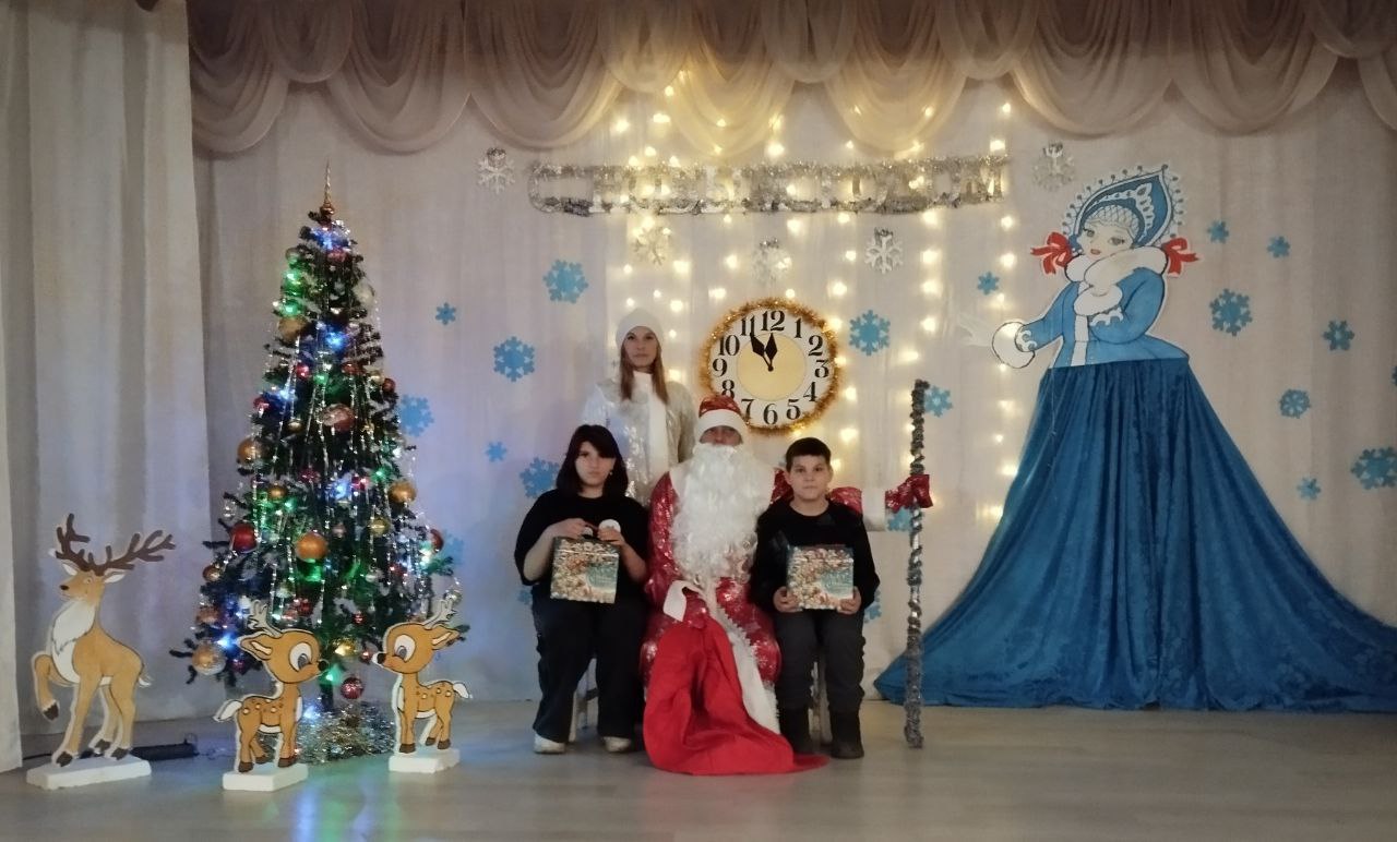 Активисты Единой России провели праздник для детей участников СВО и детей дошкольного возраста, которые не посещающие детские дошкольные учреждения Активисты Единой России провели праздник для детей участников СВО и детей дошкольного возраста, которые не посещающие детские дошкольные учреждения