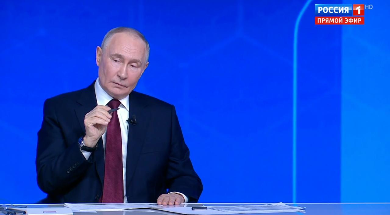 Путин на вопрос об общественном транспорте: Мы продолжаем закупки транспорта для российских регионов, это и мера поддержки для российского автопрома в том числе