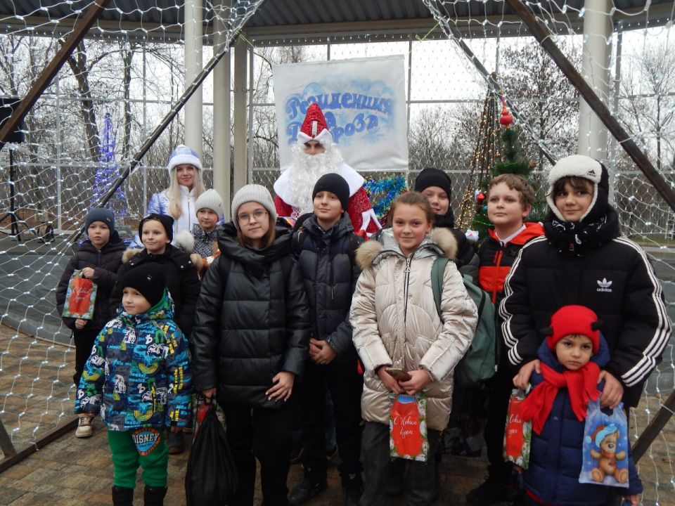 Зимняя сказка в парке: День Святителя Николая в Краснодоне Зимняя сказка в парке: День Святителя Николая в Краснодоне