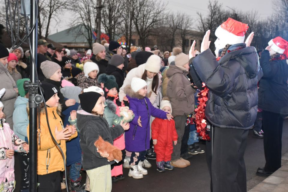 Новопсков встречает новогодние праздники! Новопсков встречает новогодние праздники!