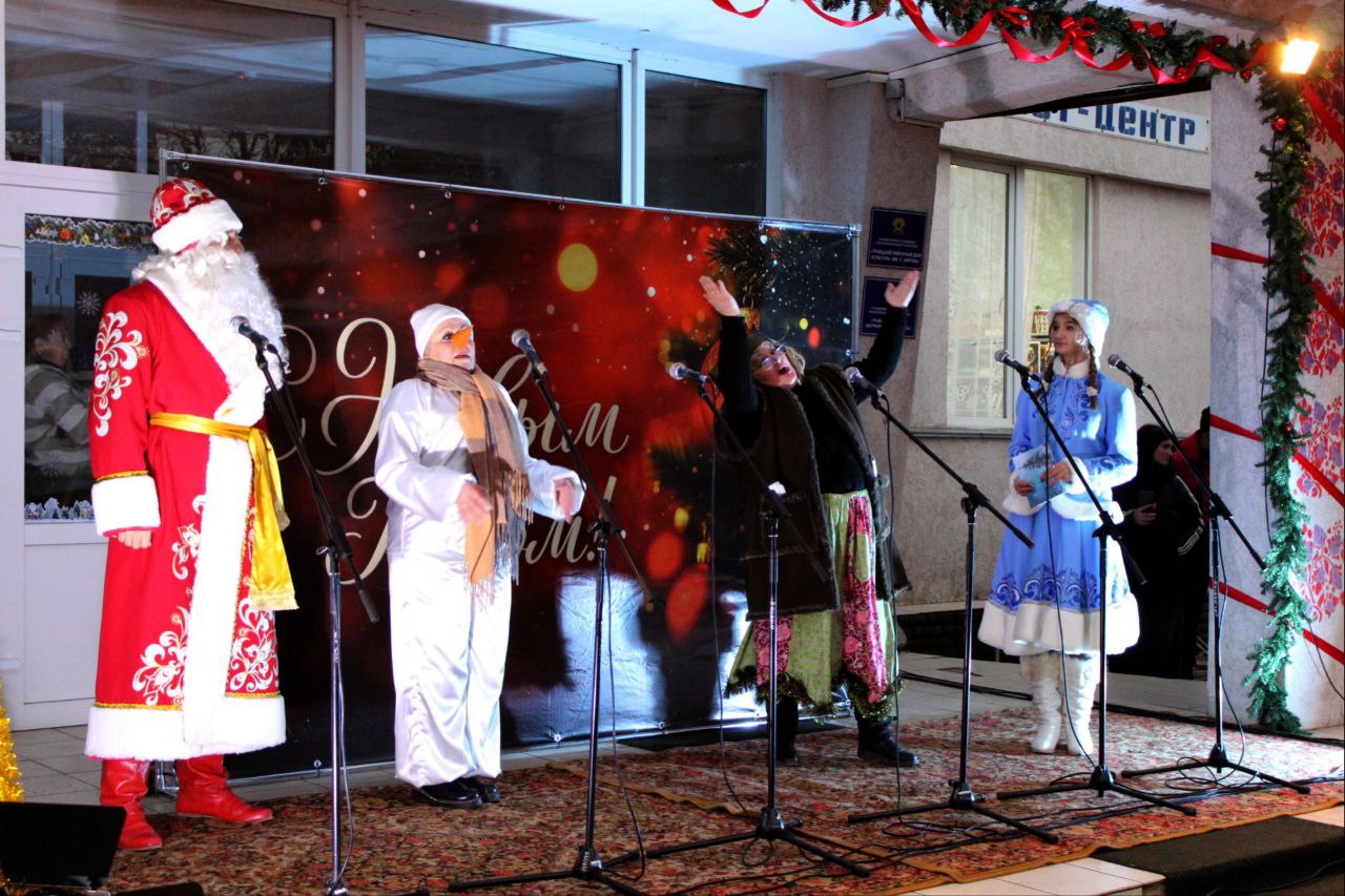 Праздничная атмосфера наполнила Троицкое! Праздничная атмосфера наполнила Троицкое!