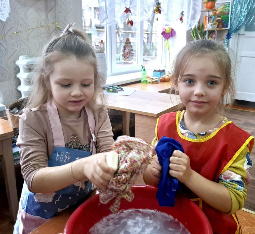 Сегодня на базе 20-ти дошкольных образовательных учреждений и дошкольных отделений Краснолучского округа прошел единый день родительского самоуправления Сегодня на базе 20-ти дошкольных образовательных учреждений и дошкольных отделений Краснолучского округа прошел единый день родительского самоуправления