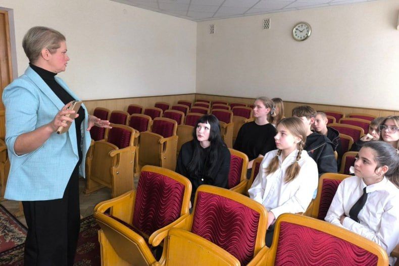 В Администрации округа провели телемост «Свердловск - Калининград» В Администрации округа провели телемост «Свердловск - Калининград»