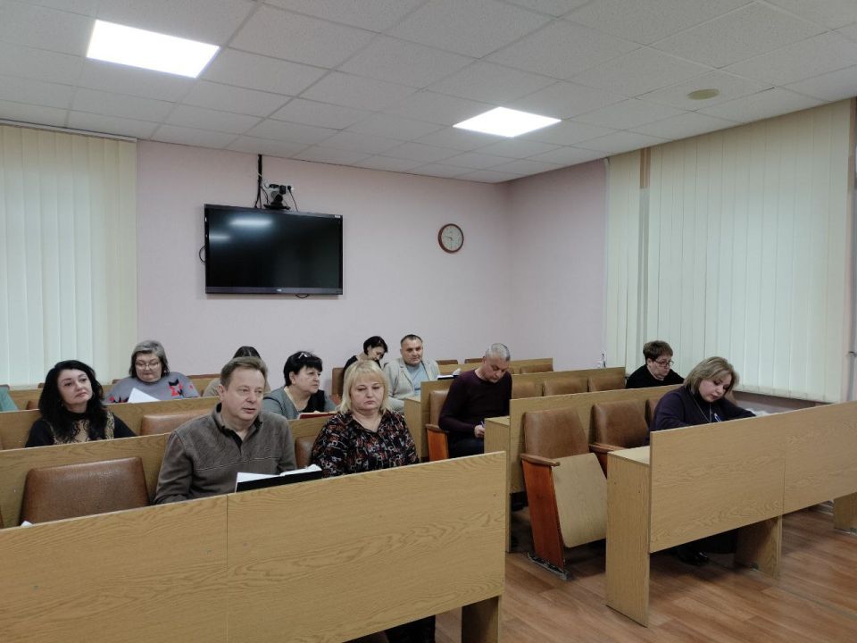 Глава городского округа город Ровеньки Андрей Рубанцов провел рабочее совещание с руководителями управлений Администрации и структурных подразделений Глава городского округа город Ровеньки Андрей Рубанцов провел рабочее совещание с руководителями управлений Администрации и структурных подразделений