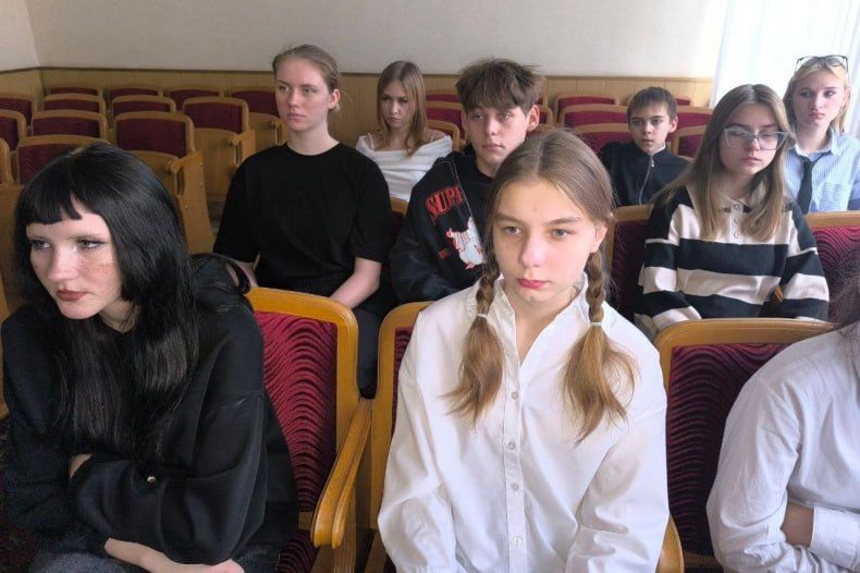 В Администрации округа провели телемост «Свердловск - Калининград» В Администрации округа провели телемост «Свердловск - Калининград»