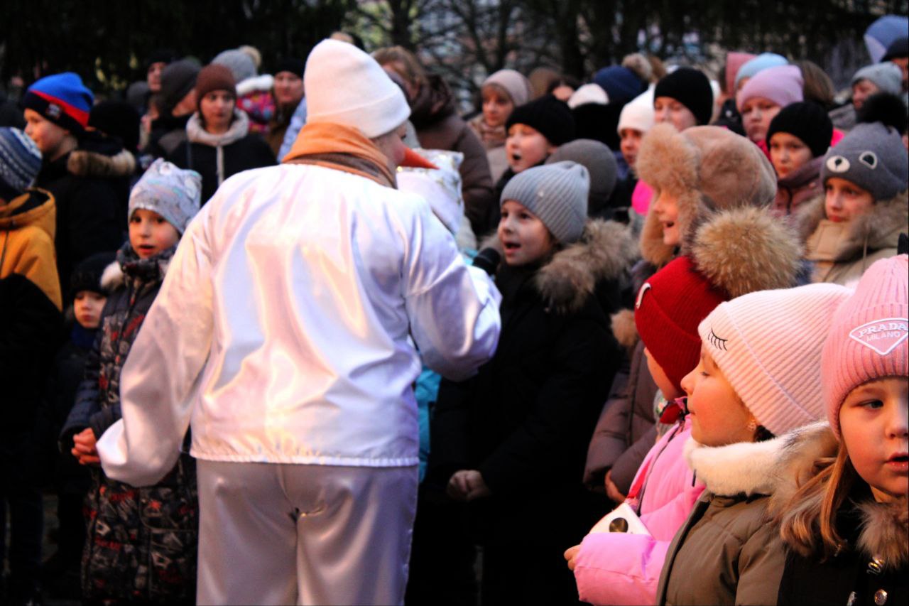 Праздничная атмосфера наполнила Троицкое! Праздничная атмосфера наполнила Троицкое!