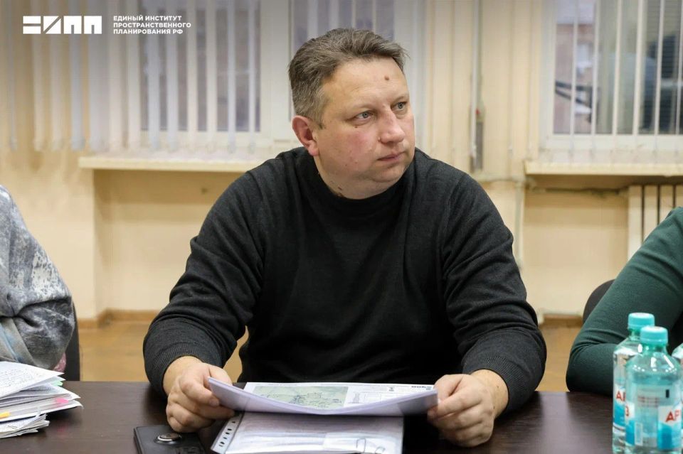 Эксперты Единого института провели в Старобельском муниципальном округе совещание по проекту генерального плана Эксперты Единого института провели в Старобельском муниципальном округе совещание по проекту генерального плана