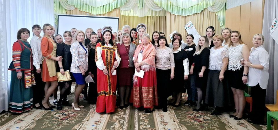 Сегодня на базе 20-ти дошкольных образовательных учреждений и дошкольных отделений Краснолучского округа прошел единый день родительского самоуправления Сегодня на базе 20-ти дошкольных образовательных учреждений и дошкольных отделений Краснолучского округа прошел единый день родительского самоуправления
