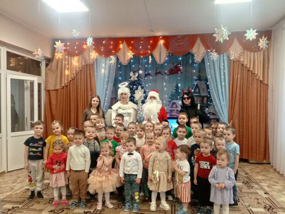 Сегодня, с целью приобщения детей к культуре русского народа, знакомства с историей жизни Святого Николая, воспитания у детей уважительного отношения к другим людям в ГБДОУ ЛНР «Беловодский ЯС №2 «Радуга» прошло... Сегодня, с целью приобщения детей к культуре русского народа, знакомства с историей жизни Святого Николая, воспитания у детей уважительного отношения к другим людям в ГБДОУ ЛНР «Беловодский ЯС №2 «Радуга» прошло...