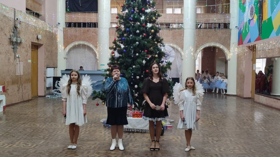 В Молодогвардейске прошёл праздник «Николай Чудотворец идет в гости» В Молодогвардейске прошёл праздник «Николай Чудотворец идет в гости»