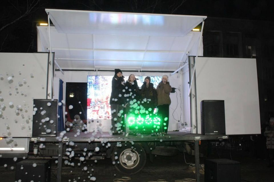 Сегодня Главная новогодняя ёлка городского округа город Кировск зажгла свои огни! Сегодня Главная новогодняя ёлка городского округа город Кировск зажгла свои огни!