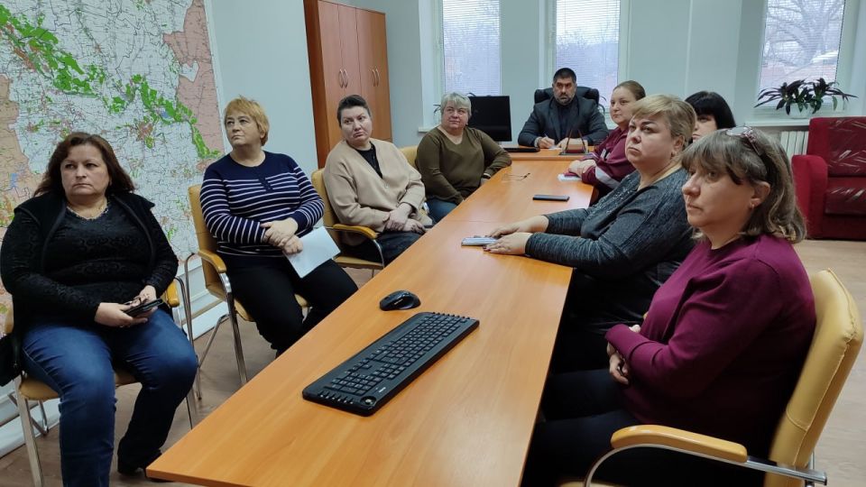 В Луганском центре медицины катастроф организован совместный просмотр прямой линии Президента России В Луганском центре медицины катастроф организован совместный просмотр прямой линии Президента России