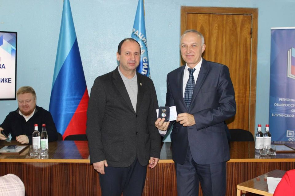 Состоялось III заседание комитета Региональной организации Общероссийского Профсоюза образования в ЛНР Состоялось III заседание комитета Региональной организации Общероссийского Профсоюза образования в ЛНР