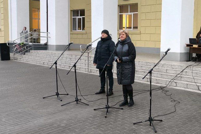 Открытие городской новогодней ёлки состоялось в г. Червонопартизанск Открытие городской новогодней ёлки состоялось в г. Червонопартизанск