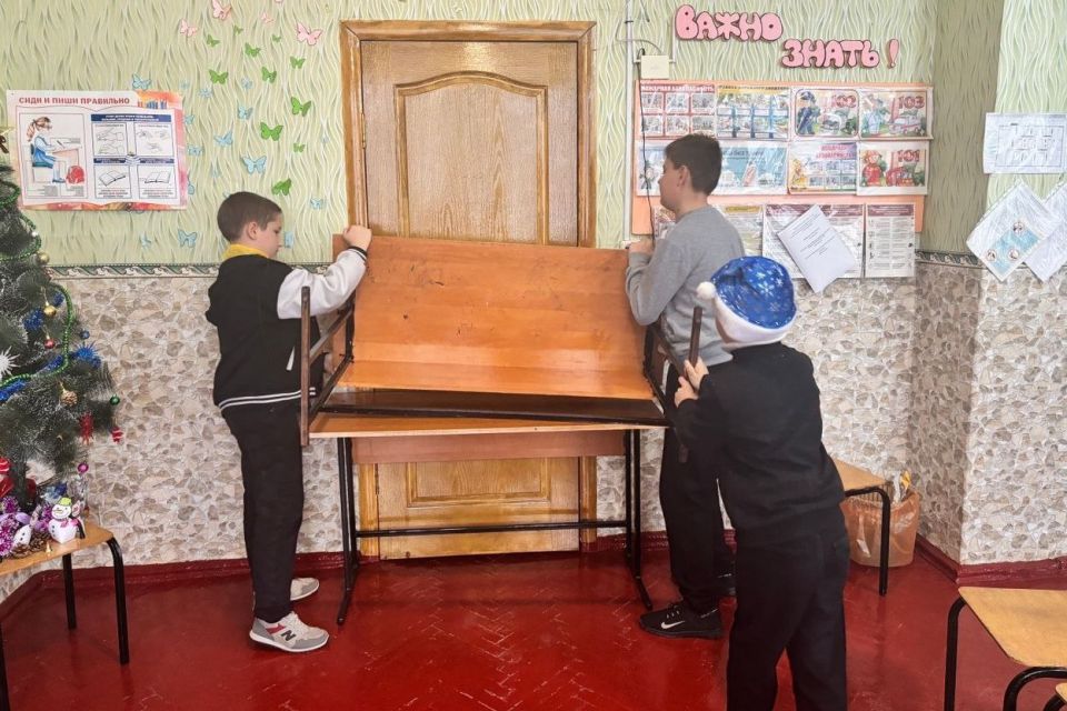 В Свердловском муниципальном округе прошли плановые учения по антитеррористической защищенности В Свердловском муниципальном округе прошли плановые учения по антитеррористической защищенности