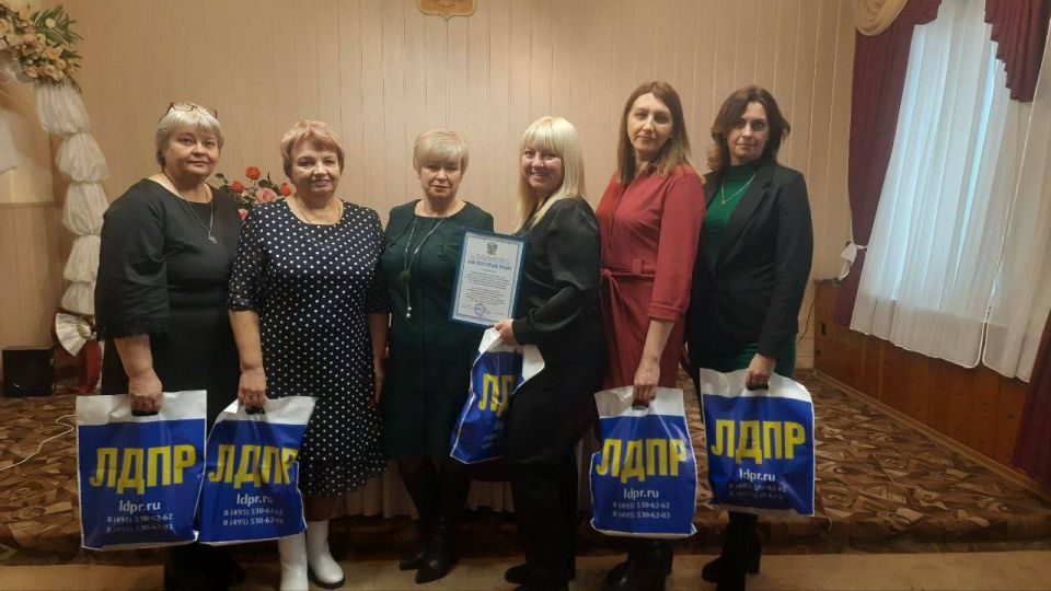 ДЕНЬ РАБОТНИКОВ ЗАГСА В РОВЕНЬКАХ ДЕНЬ РАБОТНИКОВ ЗАГСА В РОВЕНЬКАХ