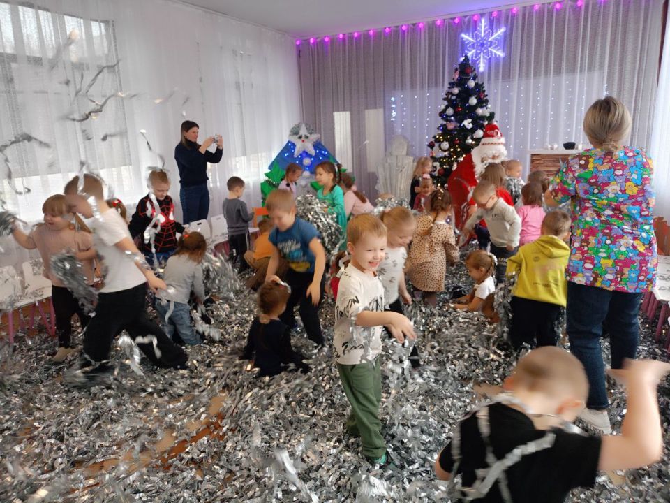В детском саду "Огонек" состоялось серебряное шоу в День Николая Чудотворца В детском саду "Огонек" состоялось серебряное шоу в День Николая Чудотворца