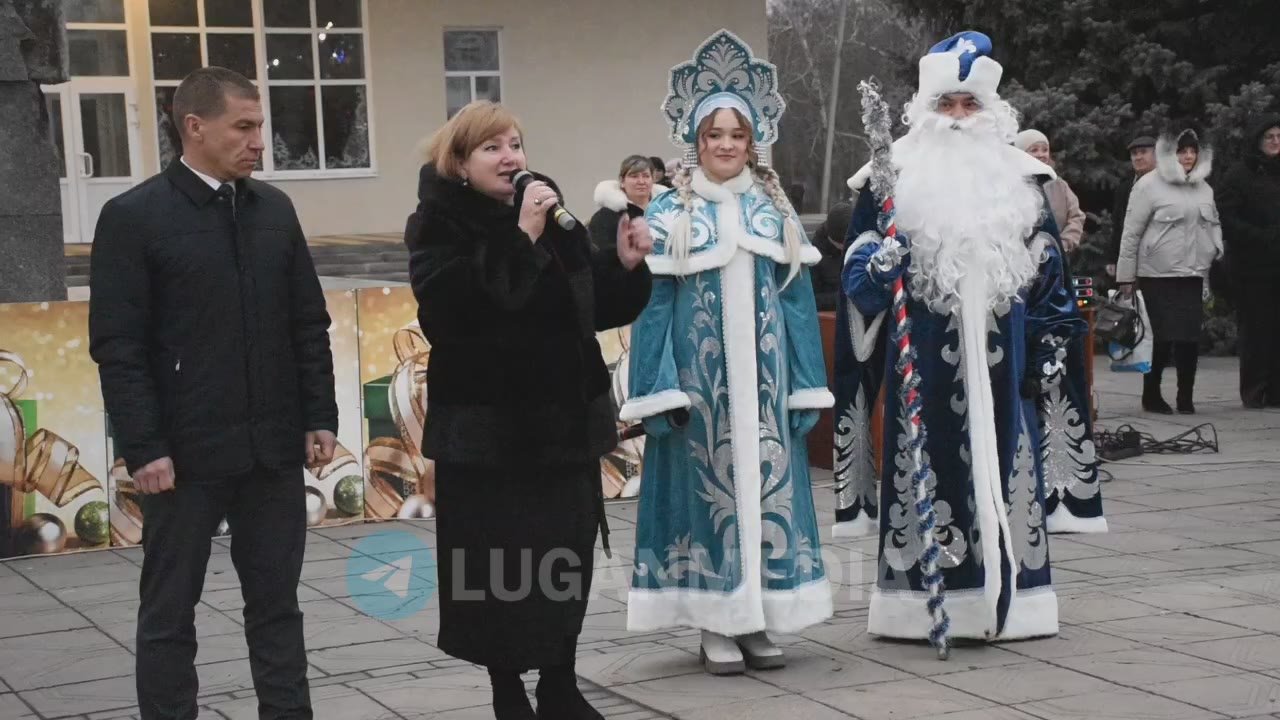 В Первомайске состоялось торжественное открытие главной новогодней елки муниципалитета